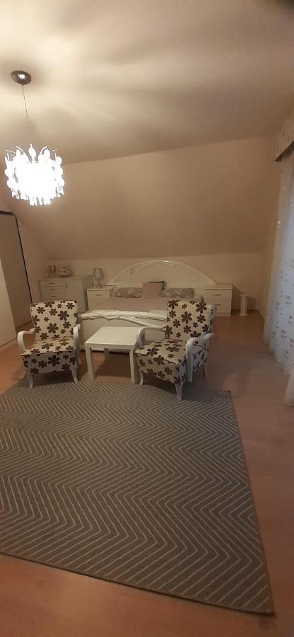 Oazis Apartmanhaz Hajdúszoboszló Zewnętrze zdjęcie