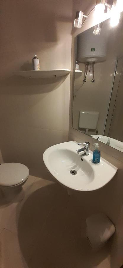 Oazis Apartmanhaz Hajdúszoboszló Zewnętrze zdjęcie